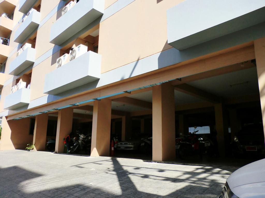 Grand Living Place Bangkok Exterior photo